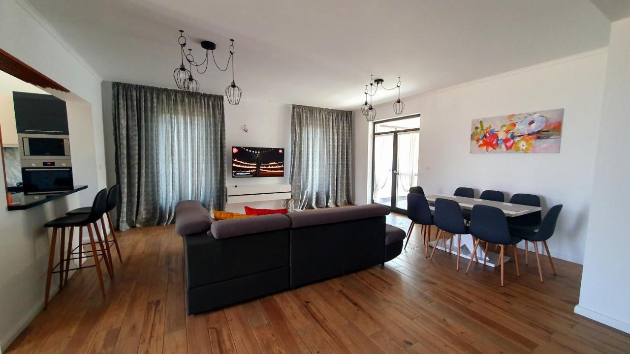 Casanova Villa Sînmartin Buitenkant foto