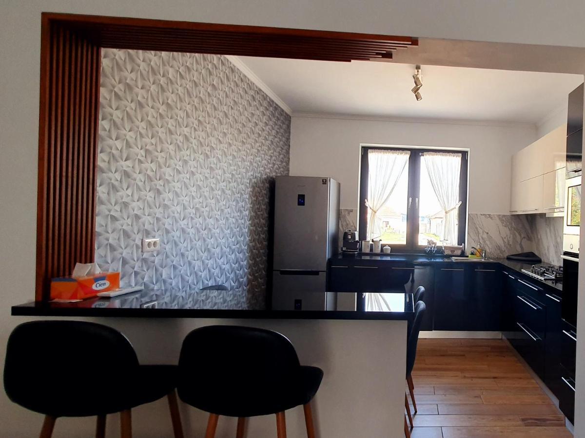 Casanova Villa Sînmartin Buitenkant foto
