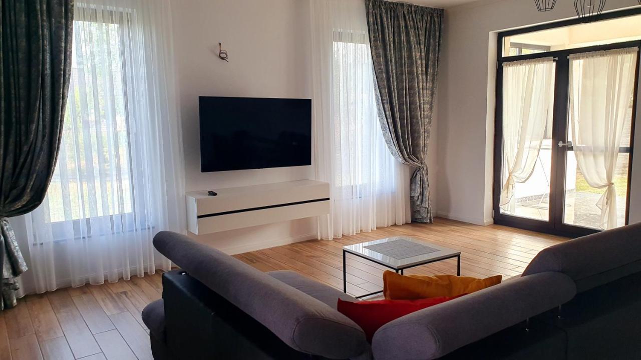 Casanova Villa Sînmartin Buitenkant foto